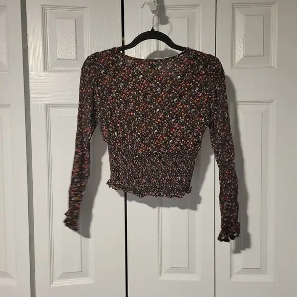 Boho Paper Crane 90s Floral Crop Top Black Deep V Neck Elastic Waist XS Longslee - Picture 4 of 7